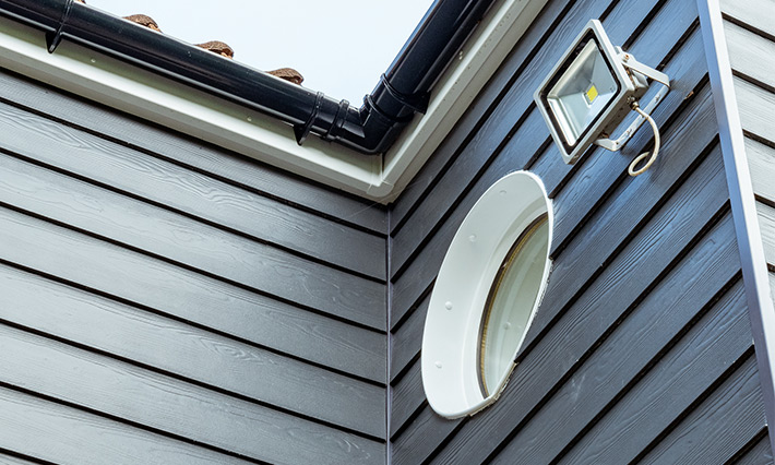 Safety of house cladding
